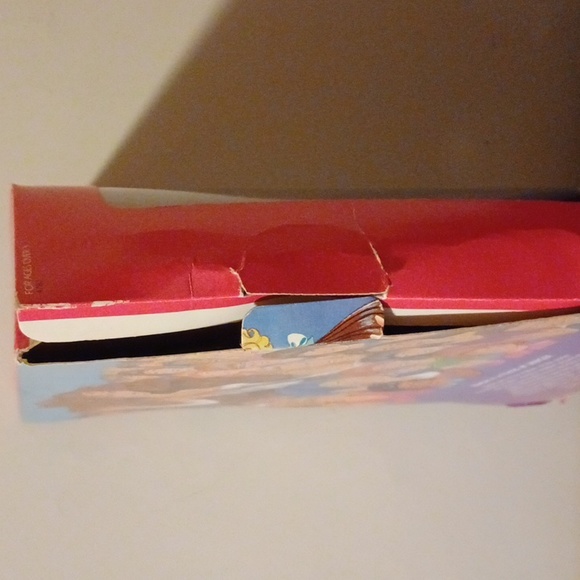 Vintage Unicef Barbie Set - Picture 16 of 16